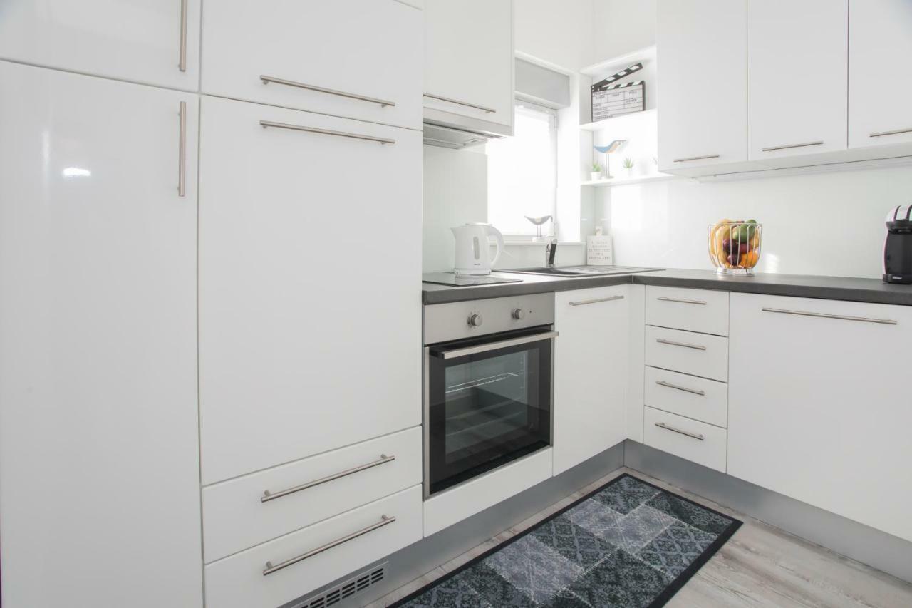 Apartment Movie Primošten Extérieur photo